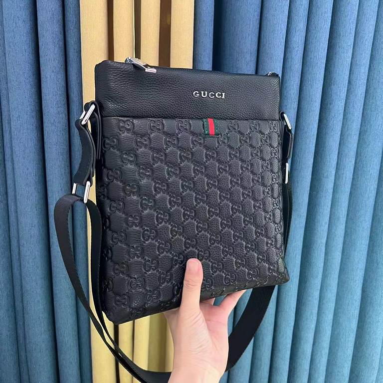 】Gucci Crossbody BagModel 28082-2Size 24-28-7Counter new    Heavy gold beat replica   original leather replica   leather super soft   super large capacity   customized counter original hardware  smooth zipper    perfect 