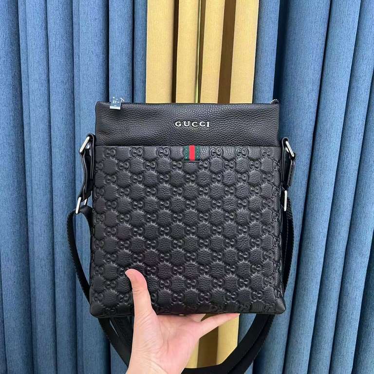 】Gucci Crossbody BagModel 28082-2Size 24-28-7Counter new    Heavy gold beat replica   original leather replica   leather super soft   super large capacity   customized counter original hardware  smooth zipper    perfect 