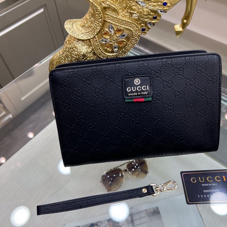 GUCCl (Gucci 9815-7)  Gucci new men's clutch bag, imported head layer cowhide leather, top hardware, with a combination lock, in the handbag series is really the best. Businessmen and trendsetters are applicable to the s