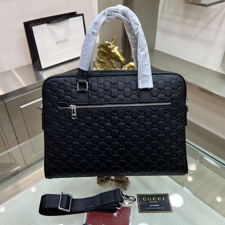 New - Tide   [GUCCI Gucci] briefcase   the most trendy and hottest models Imported head-layer cowhide leather, feel first-class   workmanship is very exquisite   show fashion and trend, presenting an inadvertent fashiona