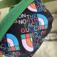 .  With a full set of original green box packaging The North Face x Gucci co-branded series of fanny packs, The North Face and Gucci have a similar development history and values, and uphold the same spirit of exploratio