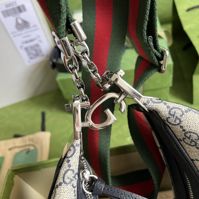 .  With a full set of original green box packaging GG Gucci Attache Series Large Shoulder Backpack The Gucci Love March series is a refreshed interpretation of the brand's canonical elements, paying homage to the endurin