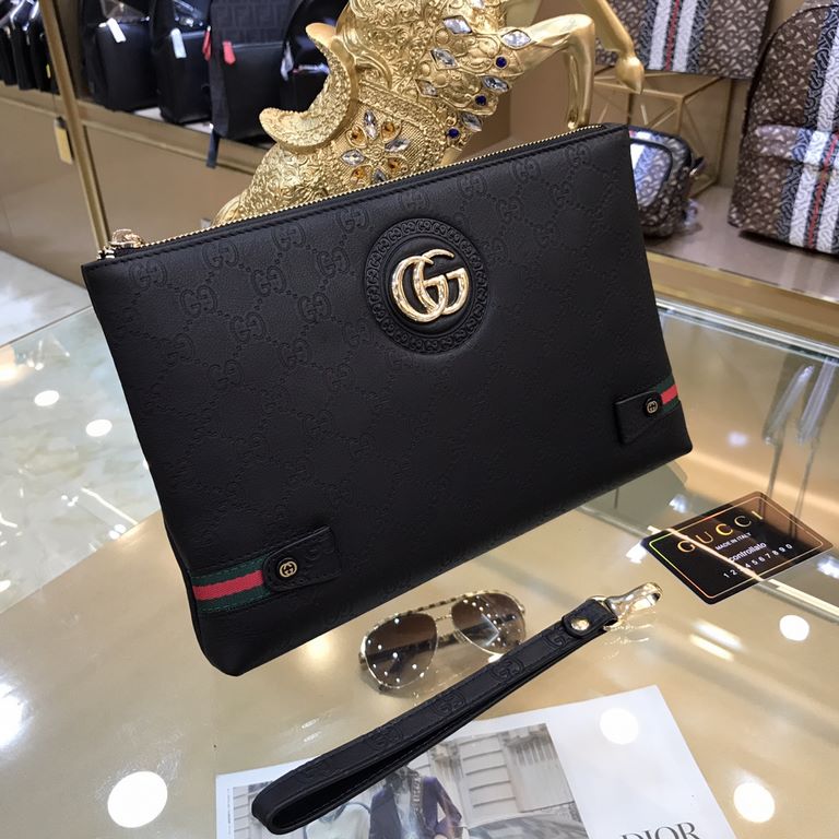 Gucci Gucci   new clutch bag, soft retro double G flower leather, undoubtedly this season is doubly sought after beautiful point la! Low-key luxury, comfortable feel, simple and refreshing design more catering to urban f