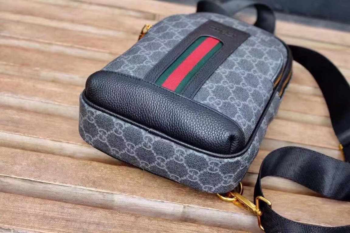 Gucci GUCCI Chest BagSize 18-31-5Counter new    heavy hit replica   original leather replica   leather super soft   super large capacity   customized counter original hardware  smooth zipper    perfect craftsmanship   re