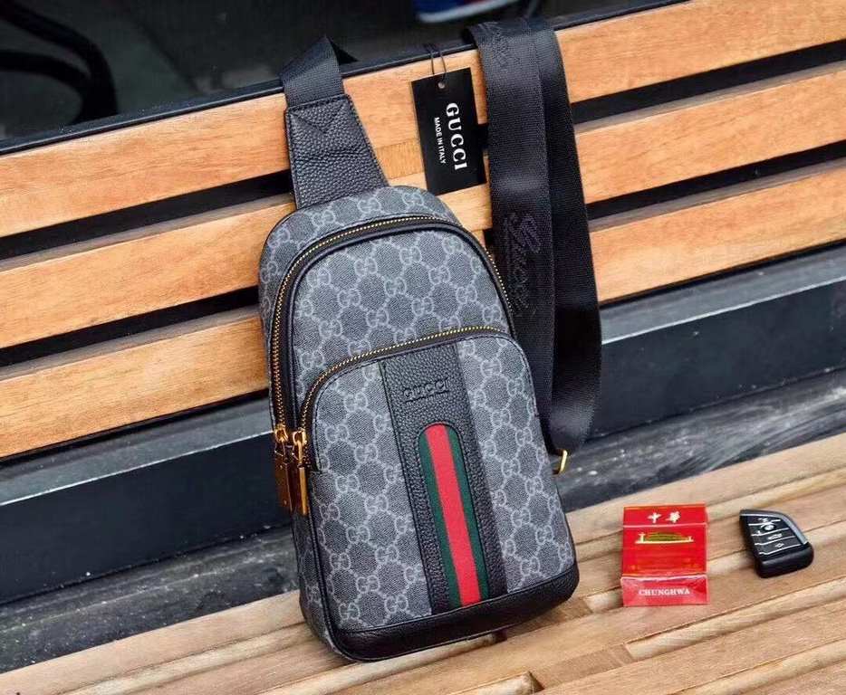 Gucci GUCCI Chest BagSize 18-31-5Counter new    heavy hit replica   original leather replica   leather super soft   super large capacity   customized counter original hardware  smooth zipper    perfect craftsmanship   re