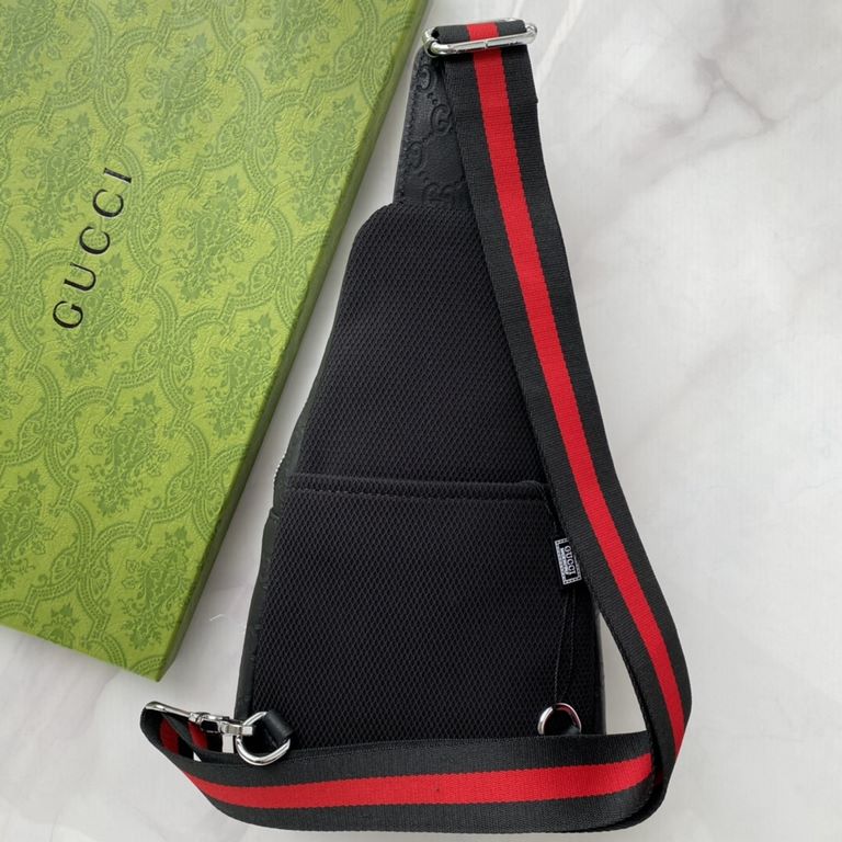 , [distribution of the original box] [original single goods] [love] Gucci original single authentic new counter with the same high-end men's casual chest bag   workmanship is super refined and elegant. With imported raw 