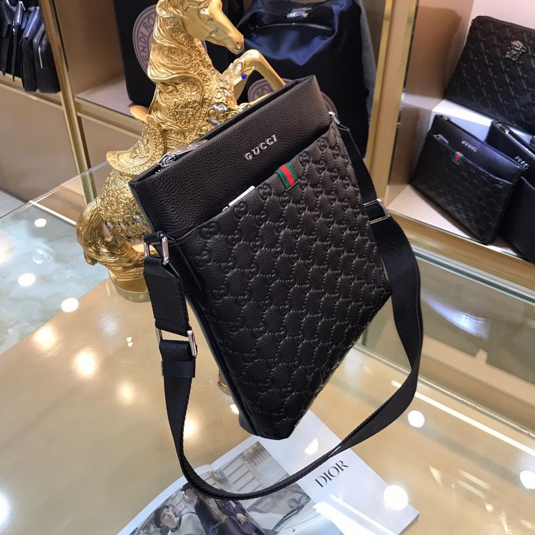 GUCCI (Gucci   8748-4) shoulder bag. Inside and outside are top materials, top imported original ... leather (Italy imported cowhide) ultra-high-definition hardware logo logo, top special hardware, high-end velvet lining