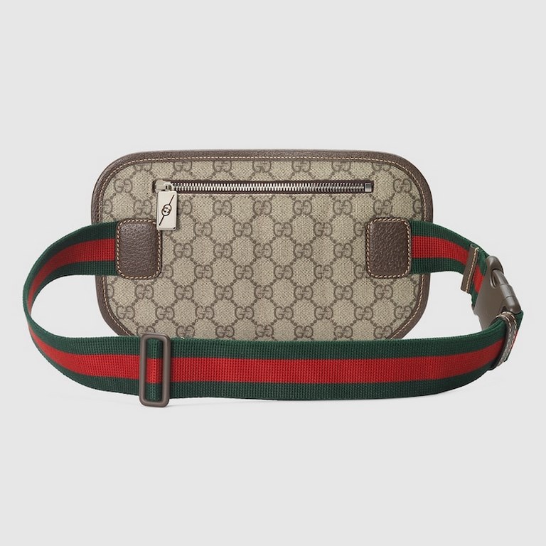 GGG Belt Pouch Model No. 760217Widely used in Gucci's collections, GGG Supreme canvas has become an iconic fabric. On this fanny pack, it's crafted in beige and ebony, injecting a touch of modernity into this accessory.G