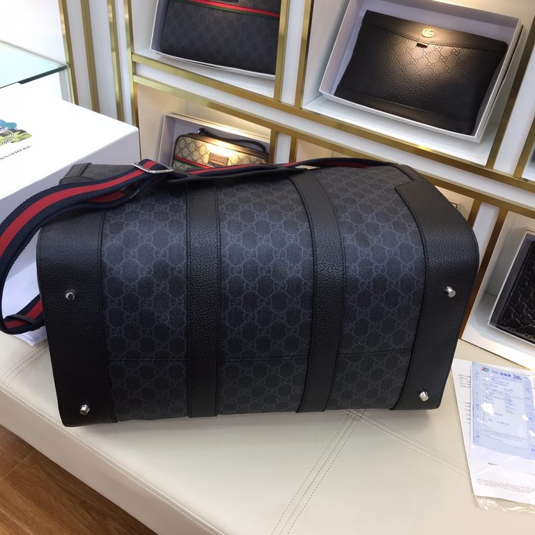 .     Original official website 66561-1 Gucci original single authentic new counter with the same high-end men's casual travel bag   workmanship is super refined and elegant. With imported raw materials cowhide counter s