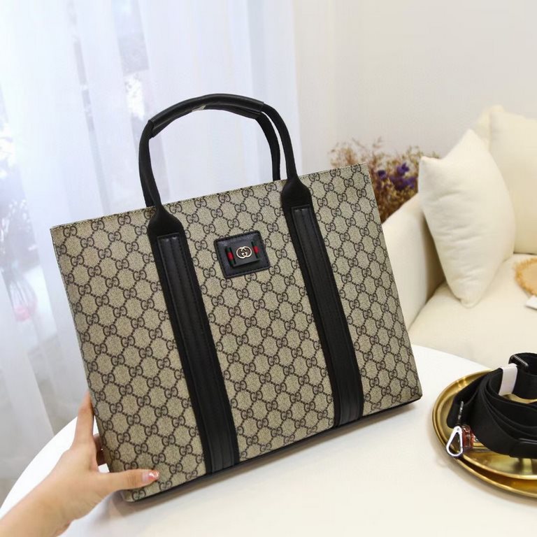 秘秘 [Gucci 88125 】     Counter the latest explosion of men's briefcases, heavy money to create a new channel goods   energetic   ideal for men's   original hardware  LOGO clear and unparalleled   top layer of head Cowhide