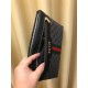 With the box     year (Gucci Gucci   ) handbag G home the latest models, exclusive first,  the original version of the quality, fine workmanship, and another super models popping models attack! Inside 6 large card slots,