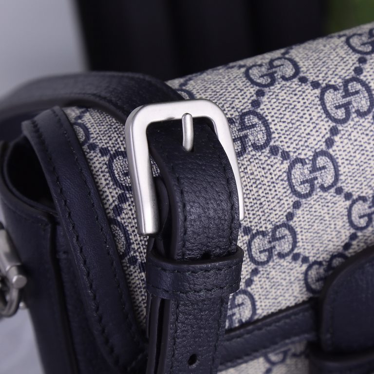 ! [Exclusive real shot background]   Top original single   GUCCI Gucci 1955 Horsebit Bag Horsebit Buckle Saddlebag,  Color pvc blue material with orchid leather  2022 must-have single product, the classic horsebit buckle