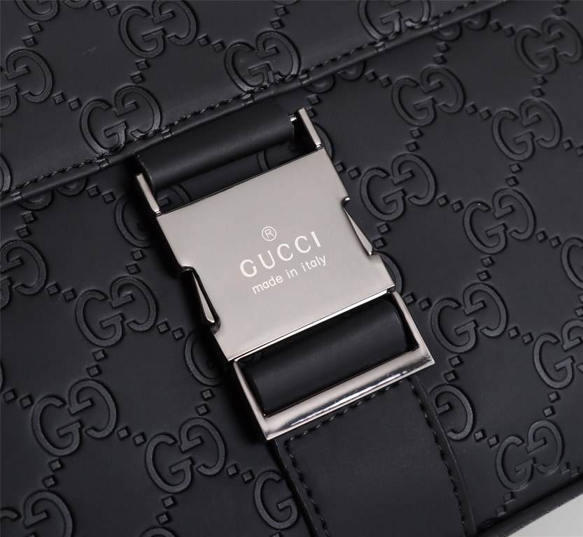 (Batch) GUCCI [original single]   [Model] 33061-2 High-end Flap Messenger Bag [Size] 25x27x6cm [Color] Black High-end quality [Material]   Imported Brushed Leather Pressed G      A must-have for trendy men   Crossbody ba