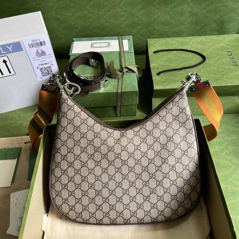 .  With a full set of original green box packaging GG Gucci Attache Series Large Shoulder Backpack The Gucci Love March series is a refreshed interpretation of the brand's canonical elements, paying homage to the endurin