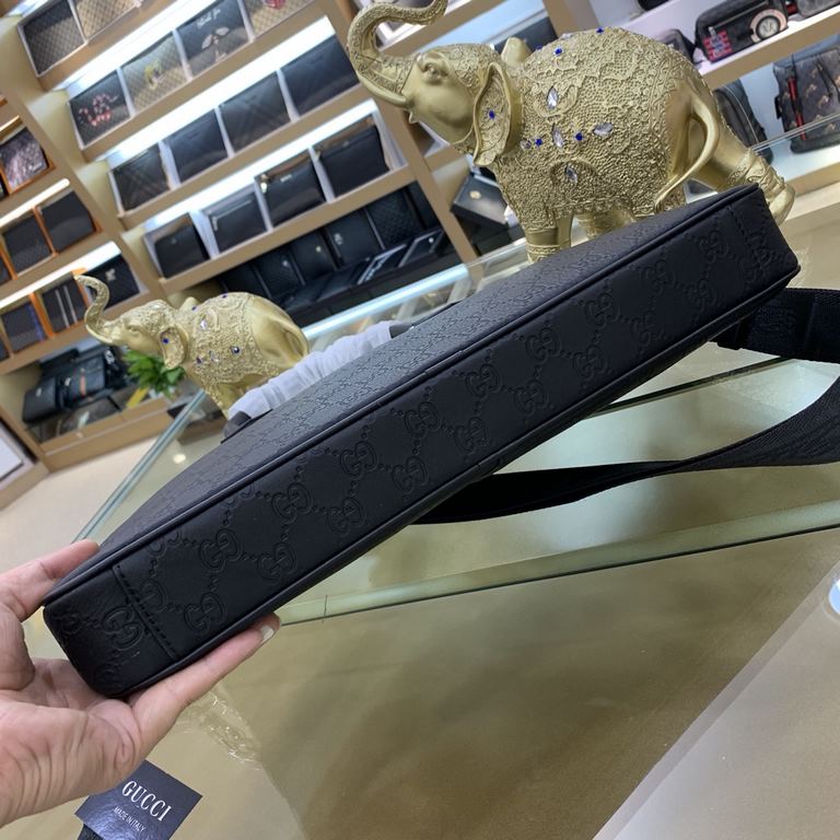 .      The original single official website 6862-1 # top original goods Gucci GUCCI counter popular models, high-end atmosphere, fashion and taste, the latest top GUCCl special head layer cowhide, feel good thickness eno