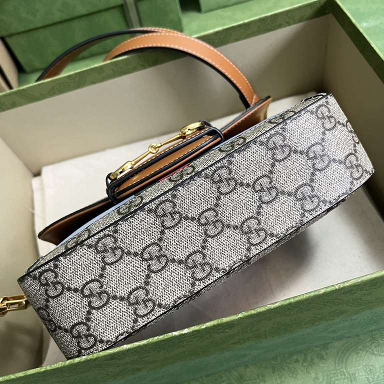 .   With a full set of original green box packaging   Chinese New Year collection Gucci Horsebit 1955 mini handbag. To celebrate the New Year and the festivities that come with it, the House presents a variety of colorfu