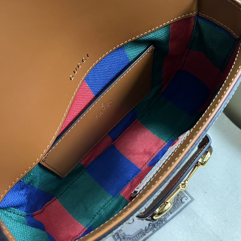 .   With a full set of original green box packaging   Chinese New Year collection Gucci Horsebit 1955 mini handbag. To celebrate the New Year and the festivities that come with it, the House presents a variety of colorfu