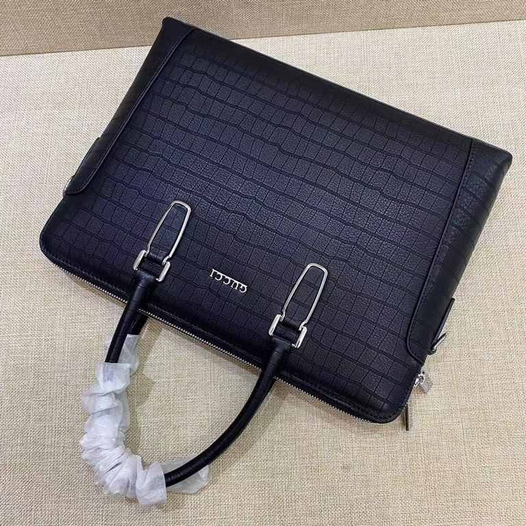 Waiting for a long time finally arrived! The original Italian    G family handbag crossbody bag briefcase   this year's heavy new channel goods   vibrant business   ideal for men's    LOGO clear as a bell  ! Top quality 