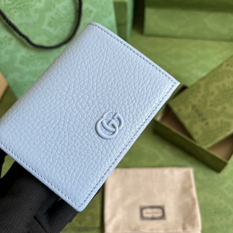 .   with full set of original green box packaging   GGG Marmont Collection Card Case This GGG Marmont Collection card case is crafted in classic and durable light blue two-tone leather, adding to the Aria - Fashion Aria 