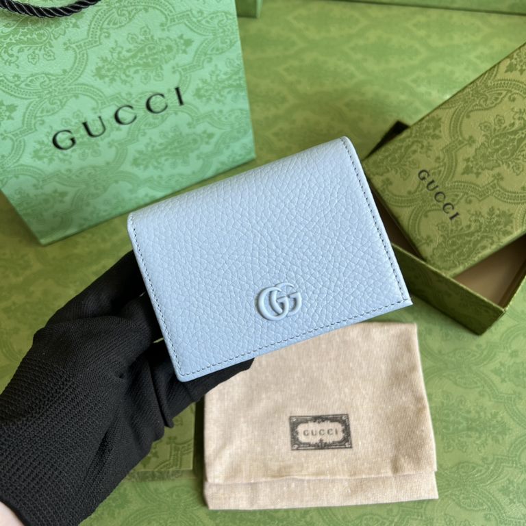 .   with full set of original green box packaging   GGG Marmont Collection Card Case This GGG Marmont Collection card case is crafted in classic and durable light blue two-tone leather, adding to the Aria - Fashion Aria 