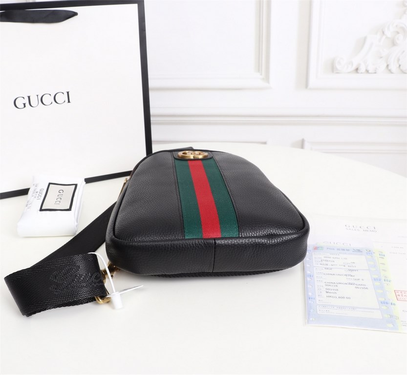 Gucci [G family]    hot new - chest bag   classic red and green stripes, simple and stylish  hundred   effect is very great     exclusive physical photos  , self-use gift   preferred   size  19304 Model 0425