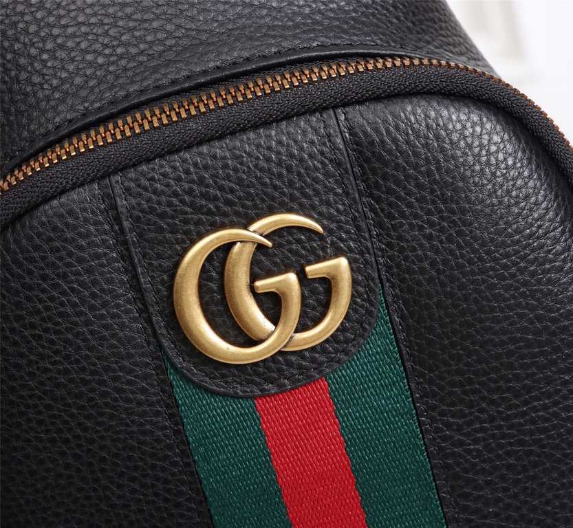 Gucci [G family]    hot new - chest bag   classic red and green stripes, simple and stylish  hundred   effect is very great     exclusive physical photos  , self-use gift   preferred   size  19304 Model 0425