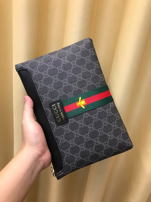 With the box     year (Gucci Gucci   ) handbag G home the latest models, exclusive first,  the original version of the quality, fine workmanship, and another super models popping models attack! Inside there are 6 large c