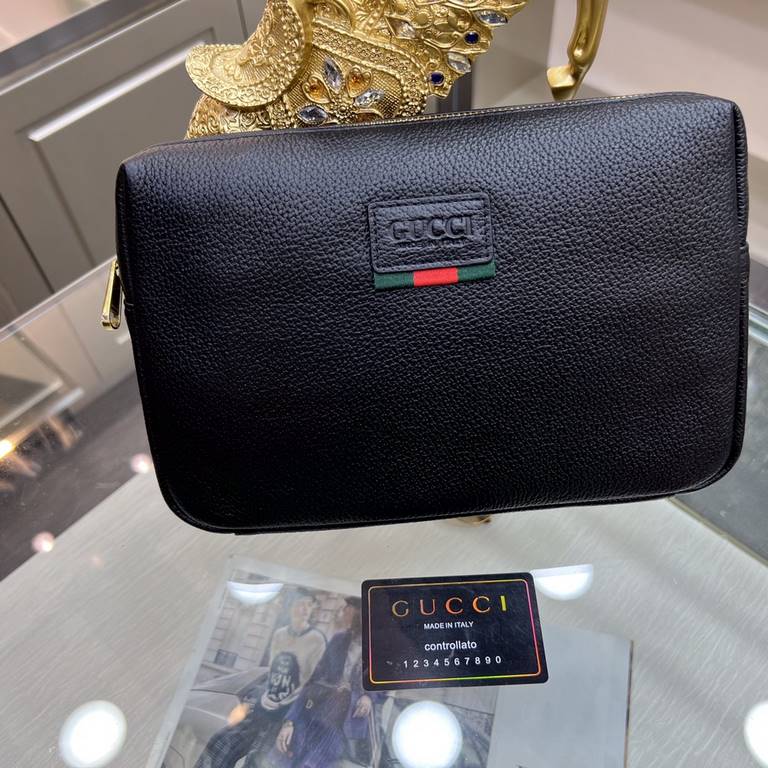 GUCCI Gucci   Listed   , high quality handbag, original single quality, its design is simple and generous, easy to wear on the body, cowhide leather to create, the version of the effect is unbeatable, making it more fash