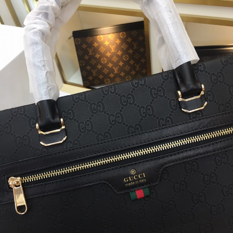 .      Original official website 66578-1 Gucci original single authentic new counter with the same high-end men's casual briefcase   workmanship is super refined and elegant. With imported raw materials cowhide counter s