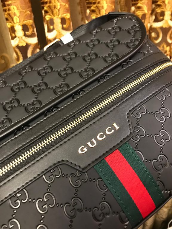 Top gucci models    most   explosive models   men's casual crossbody bags   Italy    imported top cowhide leather   impeccable hardware.  Master design, senior tailor Perfect version Great on hand  Unique design concept,