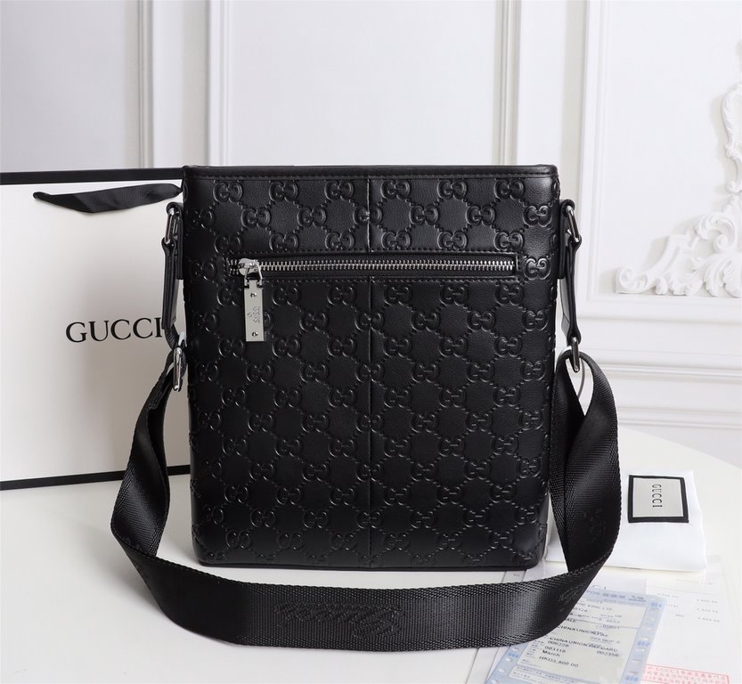 (Model 0186-3 ~ crossbody bag black) Gucci GUCCI [Delight] men's casual series      quite broad and smooth generous last design, with superb stitching outlines the casual elegance of the mood,      depicts the man's self