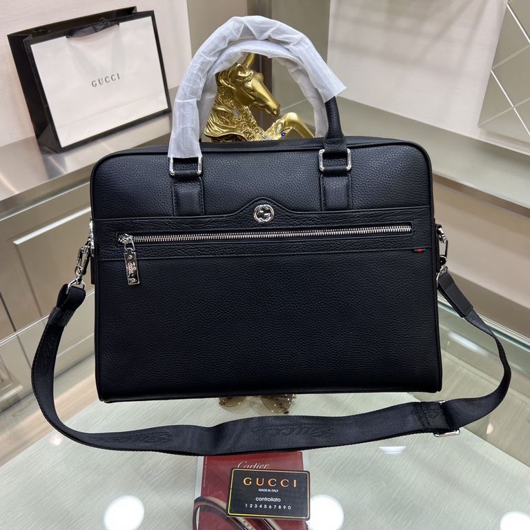 New - Tide   [GUCCI Gucci] briefcase   the most trendy and hottest models Imported head-layer cowhide leather, feel first-class   workmanship is very exquisite   show fashion and trend, presenting an inadvertent fashiona