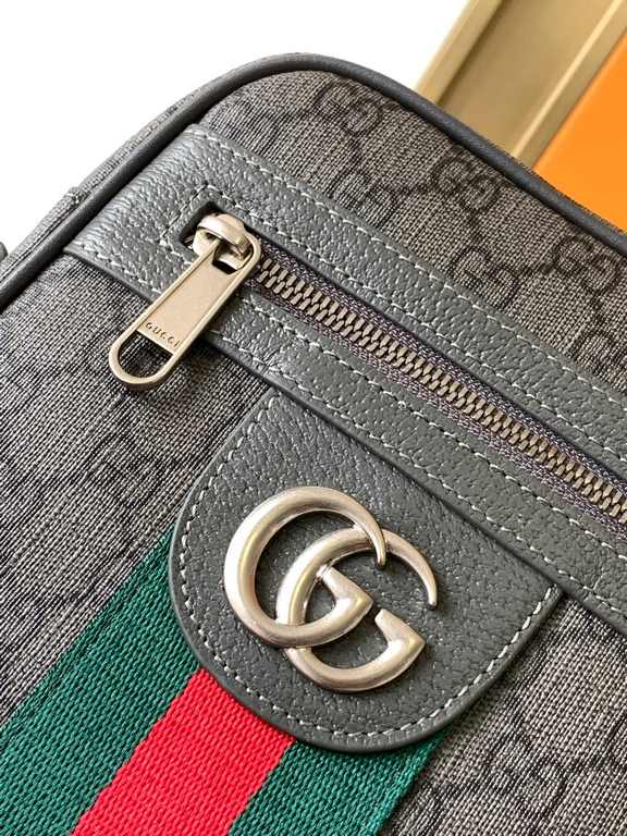 .   Crossbody bag, 7032-5# Original high quality, G family continues to update the color palette by adding more sophisticated shades. The new colorways and color combinations give a fresh take on the brand's iconic piece