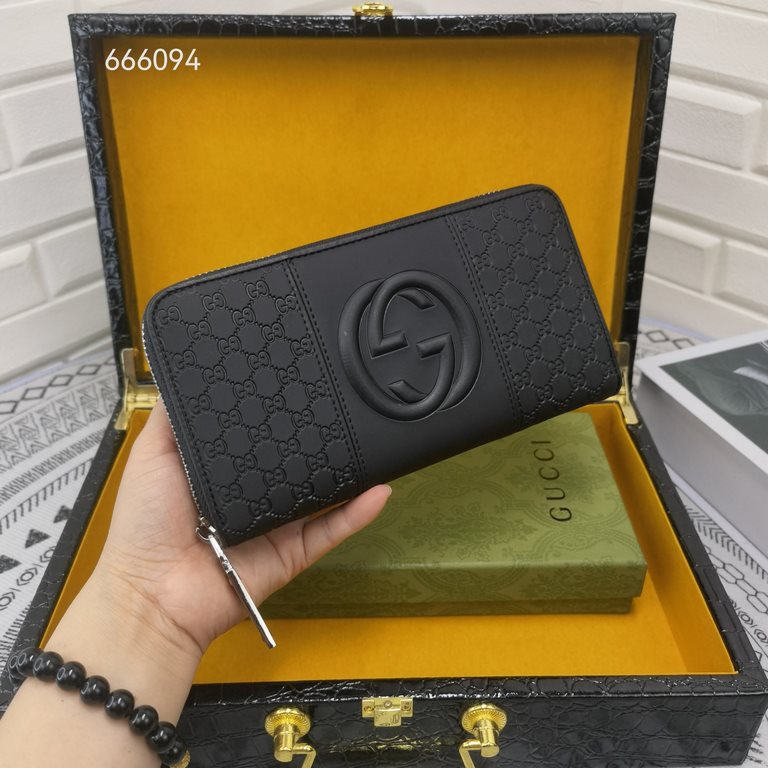 Gucci  【Model】666094 Small Wallet 【Size】19-10-2.5cm 【Color】Black High-end quality (original authentic) 【Material】Gucci counter purchases classic Original imported   cowhide Authentic imported YKK logo hardware and zipper