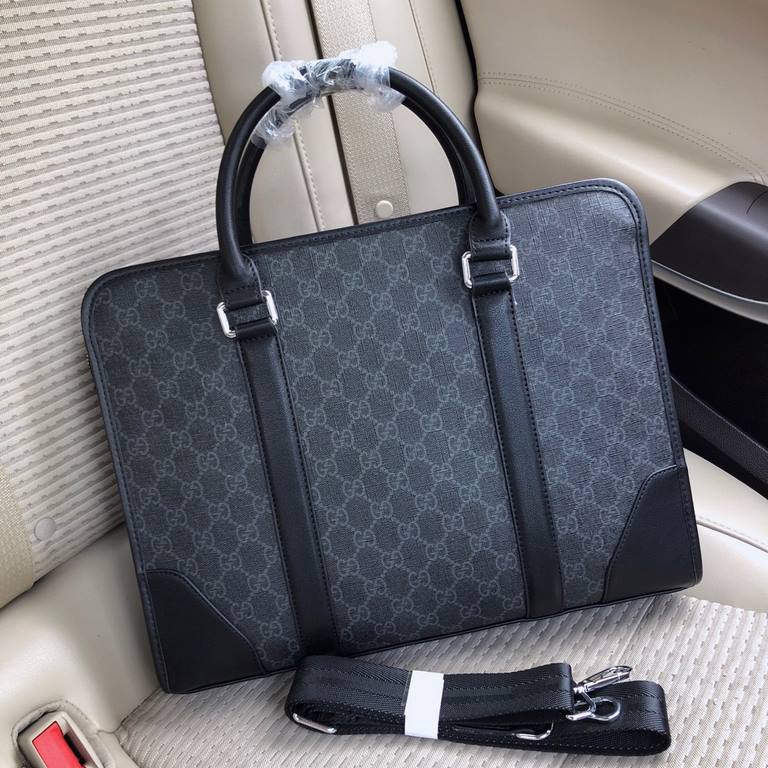 秘 [Gucci 88121-3]    Italian Milan counter new briefcase    Imported special fabrics with cowhide  [Strong] Casual Outdoor Backpacks, Calling Counter    Top Original Single Goods   [Strong] That texture Impeccable, uniqu