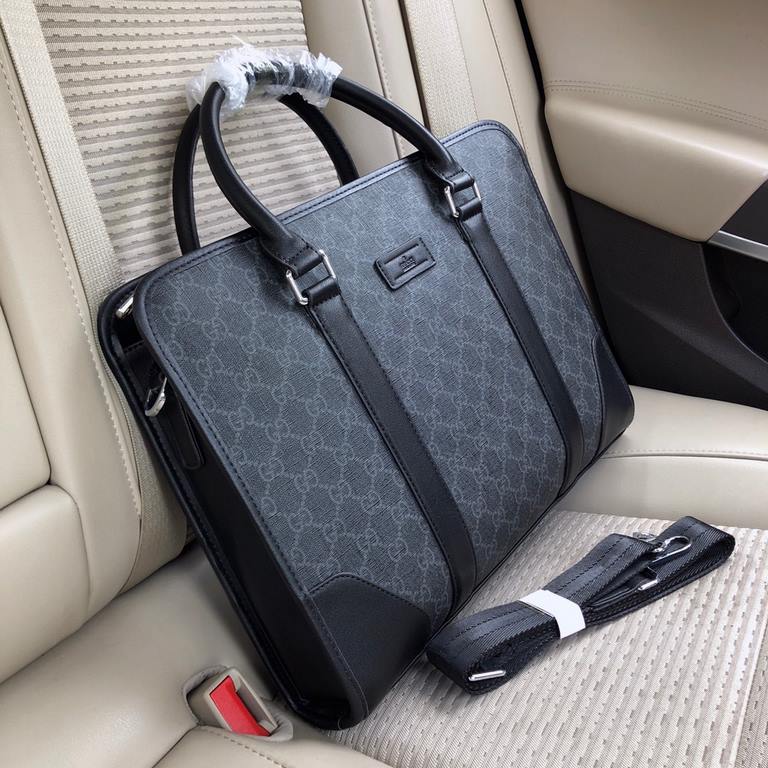 秘 [Gucci 88121-3]    Italian Milan counter new briefcase    Imported special fabrics with cowhide  [Strong] Casual Outdoor Backpacks, Calling Counter    Top Original Single Goods   [Strong] That texture Impeccable, uniqu