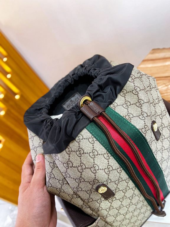 [Gucci 9080 Shoulder Bag]     New for early spring! In GG Supreme synthetic canvas with contrasting high-tech mesh detailing and styling inspired by mountaineering backpacks, the Ophidia collection is a classic pairing o