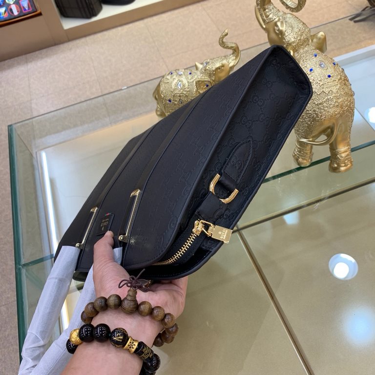 .   The original single official website 6873-1 # top original single goods Gucci GUCCI counter popular models, high-end atmosphere, fashion and taste, the latest top GUCCl special head layer cowhide, feel good thickness