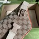 .   with a full set of original green box packaging  The North Face x Gucci Co-branded Waist BagThe North Face and Gucci share a similar history and values, as well as the same spirit of discovery, and the two brands are