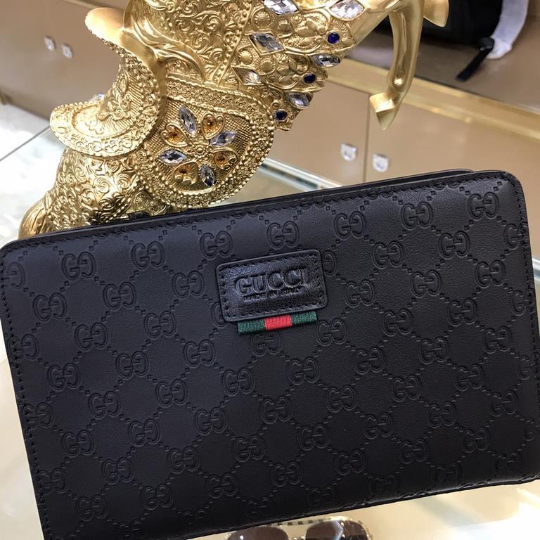 GUCCl (Gucci 8810-7)  Gucci fall and winter new men's clutch bag, imported head layer cowhide, top hardware, with a combination lock, in the handbag series is really the best. Businessmen and trendsetters are applicable 