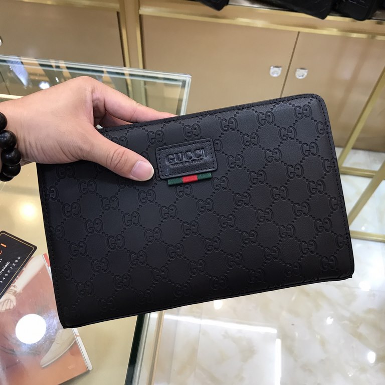 GUCCl (Gucci 8810-7)  Gucci fall and winter new men's clutch bag, imported head layer cowhide, top hardware, with a combination lock, in the handbag series is really the best. Businessmen and trendsetters are applicable 