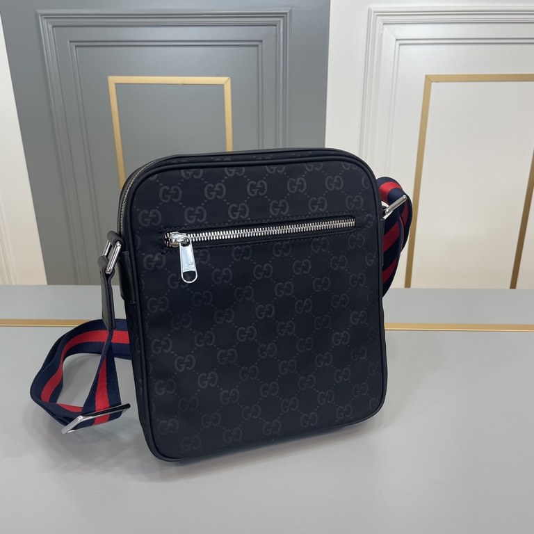 The original official network original single goods [love] Gucci original single authentic new counter with the same high-end men's casual cross-body bag   workmanship is super refined and elegant. Equipped with imported