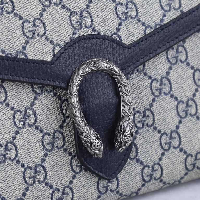 P! [Exclusive Background]   Top Original Single   In the new fashion collection Gucci Love March, GG Supreme canvas introduces a classic and timeless combination of blue and beige, inheriting the material's historical or