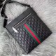 top goods Gucci crossbody bags    classic hot shipping pull, without adding any effect) top imported original cowhide, ultra-high definition hardware logo logo, ultra-comfortable feel soft soft leather, ultra-high-tech p