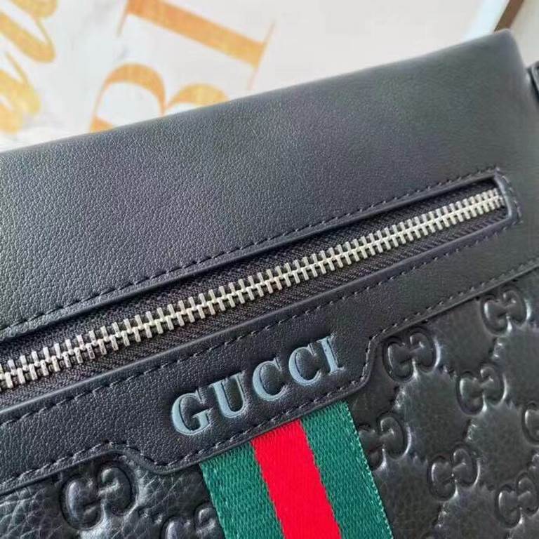 top goods Gucci crossbody bags    classic hot shipping pull, without adding any effect) top imported original cowhide, ultra-high definition hardware logo logo, ultra-comfortable feel soft soft leather, ultra-high-tech p