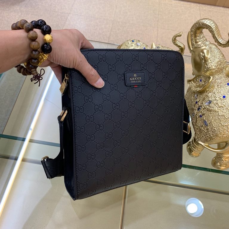 .   The original single official website 6873-4 # top original single goods Gucci GUCCI counter popular models, high-end atmosphere, fashion and taste, the latest top GUCCl special head layer cowhide, feel good thickness