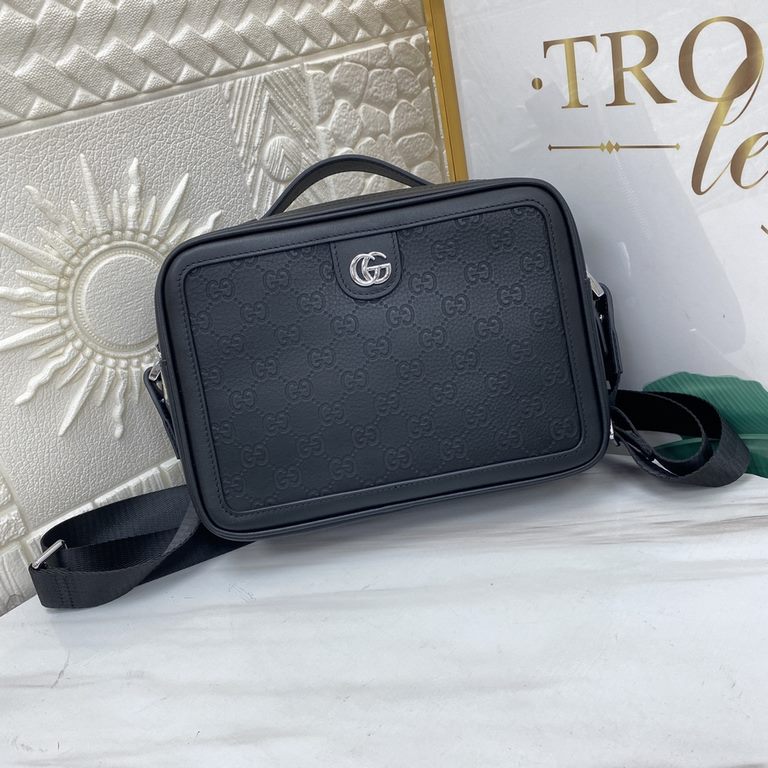 The GG Print Embossed Messenger Bag, a classic travel accessory revisited in a new color palette for the Gucci Love March collection, combines the softness of GG leather with the embossing of the brand's logo on the body