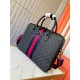 387102 High-end   The new GUCCI Ophidia collection presents a new design briefcase in GG Supreme synthetic canvas, featuring the brand's iconic webbing and double G-shaped hardware. The double handles and detachable shou