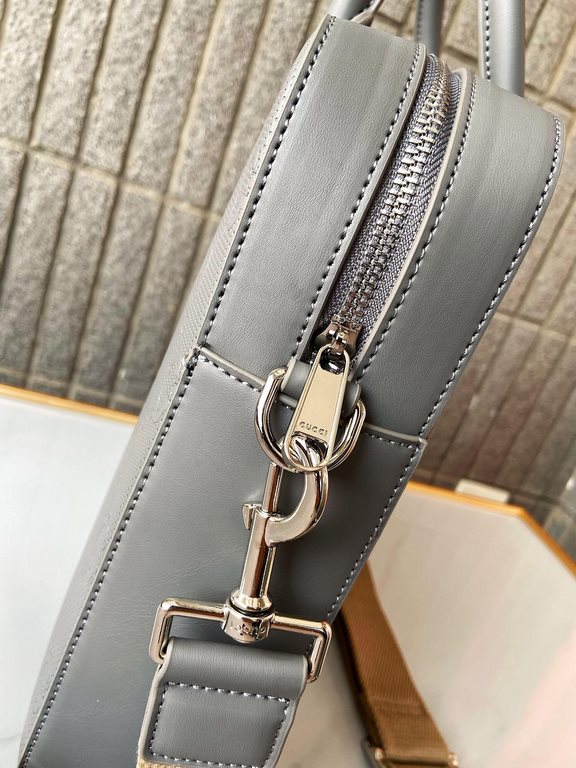 Model 798    Gucci official synchronization high version of the briefcase handbag exclusive first original single cowhide leather material top hardware accessories non-market ordinary goods low-profile luxury completely 