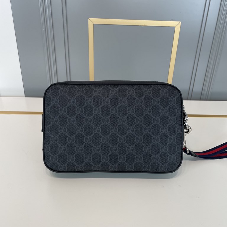 The original official website [original single goods [love] Gucci original single authentic new counter with the same high-end men's casual handbag   workmanship is super refined and elegant. Equipped with imported raw m